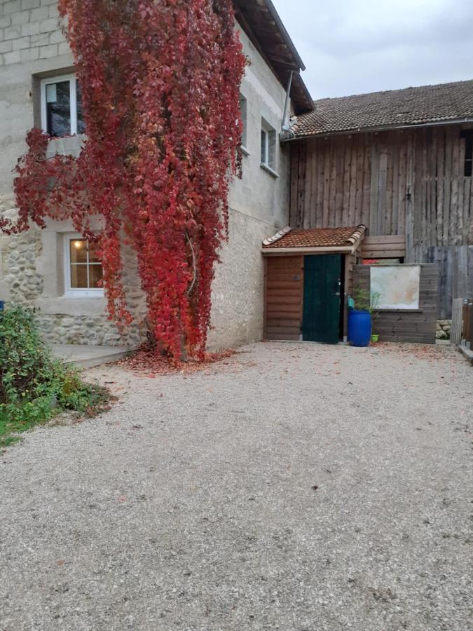 Okami Du Vercors Saint-Laurent-en-Royans Exterior foto